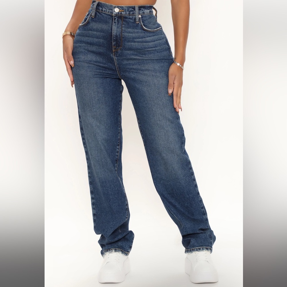 Straight Leg Jeans (BRAND NEW)